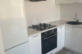 3-к. квартира, ул. С. Разина, д. 42/38