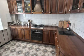 Продается 6комн квартира, ул. Хрустальная, д. 10