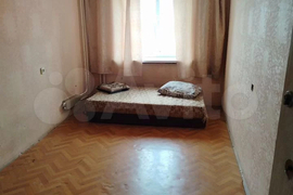 3-к. квартира, ул. Хрустальная, д. 10