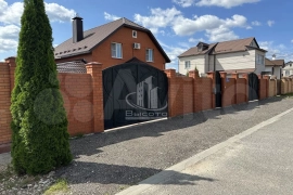 Дом 225 м² на участке 10 сот.