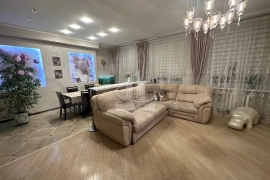 2-к. квартира, ул. Чичерина, д. 18