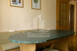 Продается 2-комн. квартира, Дзержинского, д. 90

