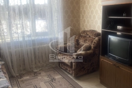 Продаётся комната Хрустальная 68