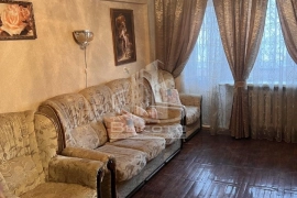 Продается 4-комн. квартира, ул. Константиновых, д. 9

